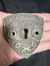 ビンテージ 金庫エンブレム TAKASAKI SAFE BAKUROCHO TOKYO JAPAN 希少品①幅約69mm_画像1