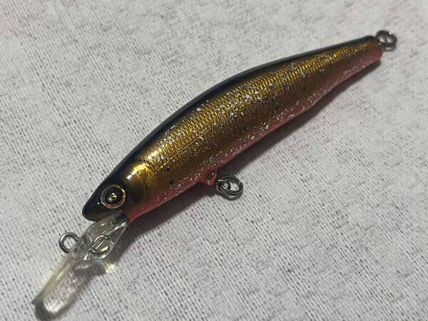 ザウルス レックス MD ミディアムディープ 9cm サクラマス シーバス