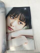 EY-946 松村沙友理 卒業記念写真集 「次、いつ会える？」マガジンハウス 2021年 初版 帯付き ポストカード付き_画像9