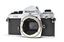 【きれいな動作品】Nikon ニコンFE2 シルバー　清掃・整備・モルト交換済　電池付きでこのまま使える状態良好品_画像1