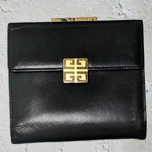 GIVENCHY/ジバンシィ/二つ折り財布/ウォレット/レザー/財布/ブラック/黒/ミニ財布/ブランド/がま口