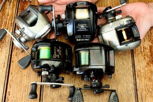 ZEBCO QUANTUM 5台セット検) ABU 2500C サイズ 道楽 ハトリーズ BALSA50 ZEAL ザウルス HEDDON FENWICK SHIMANO シマノ ダイワ ロッドに