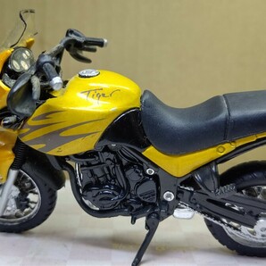 スケール 1/18 TRIUMPH Tiger ！ 世界の名バイクシリーズ！ Maistの画像2