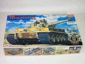 ☆A8749☆未組立★アカデミー(1348) 1/35 ドイツ軍重戦車 タイガー(ティーガー)Ⅰ 初期型 フルインテリア/エッチング/組立式履帯付