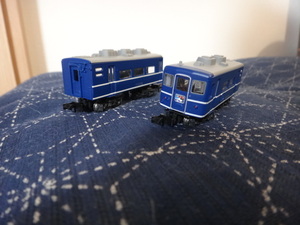 B Train Shorty -14 series passenger car 2 both set o is f14o is 14 N gauge railroad model 