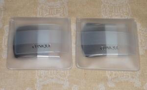 * Clinique * powder brush *2 piece set *i-bn betta -*CLINIQUE*