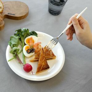 【新品未使用】クチポール Cutipol ミオ MIO ホワイト デザートフォーク ステンレス つや消し ブランド食器 カトラリー / 79000064の画像6