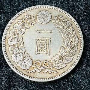 極美品 一圓 大日本 明治7年 新一円銀貨 大型銀貨 古錢 貿易銀 あ953