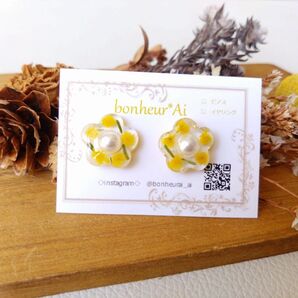 ミモザ お花ピアス フラワー パール ピアス