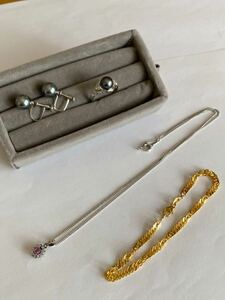 Ожерелье и другие серебряные аксессуары 4 балла