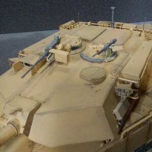 タミヤ製 1/35 アメリカ陸軍 戦車 M1A1マインプラウ塗装完成品 ウェザリング 砂漠ベース付の画像8
