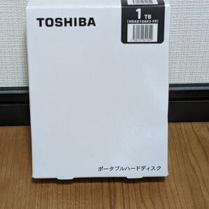 【GW値下げ】【新品未使用】TOSHIBA ポータブルハードディスク 1TB HDD