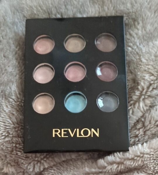 REVLON パレットアイシャドウ 