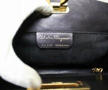 Salvatore Ferragamo フェラガモ P 21 2691 ガンチーニ レザー チェーン ショルダーバッグ ブラック×G金具_画像8