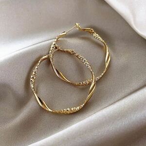 [ prompt decision * free shipping ] twist hoop earrings Gold K18GP 18 gold coat largish ring earrings simple stylish jewelry accessory 