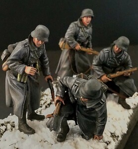 1/35ドラゴン ドイツ冬季装備歩兵 1941モスクワ フィギュア完成品