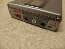 0340267a【SONY ソニー MD ウォークマン MZ-R30】ジャンク品/ミニディスク/通電未確認/実用性未確認/内蔵バッテリー欠品_画像6