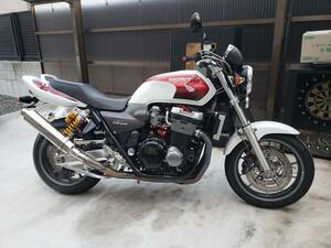 ＣＢ１３００ＳＦ　ゲイル　オオニシ　オーリンズ　バックステップ　タイヤ新品　カスタム多数　極上　個人出品