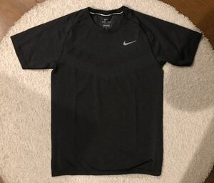 NIKEナイキ ランニング Tシャツ 半袖 ドライフィット Mサイズ 売り切り100円出品