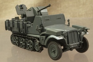 ★ドイツ　Flak38搭載 1ｔ軽牽引車 Sd.Kfz 10/5　1/72　133011