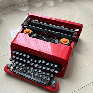 オリベッティ タイプライター レトロ アンティーク olivetti 赤