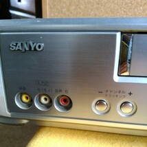 〔格安500円～〕SANYO、サンヨ-、VHS、ビデオテ-プレコーダー、VZ-H44B、レトロデッキ、訳あり品。_画像10