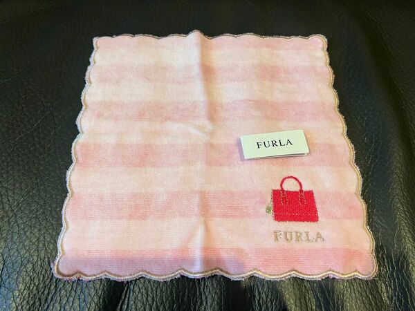 【新品タグ付き】FURLA フルラ　タオルハンカチ　ピンク色