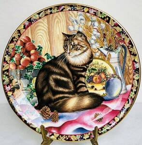 １９９０年 　　　エインズレーレズリーアンアイボリー作四季の猫シリーズAutumn Cat（秋の猫）パターン飾り皿