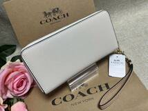 コーチ COACH 長財布 財布 馬車柄 ホースアンドキャリッジ アコーディオンラウンド リストレット付 ホワイト プレゼント C3548 A060 _画像4