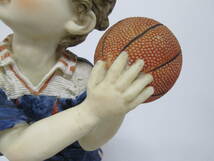 【0321h S0233】 樹脂人形 人形 ドール 男の子 バスケット H30 W17.5 D10.5㎝ doll 置物 アンティーク ヴィンテージ レトロ コレクション _画像3