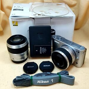 ミラーレス一眼カメラ Nikon 1 J2 Wズームレンズ シルバー