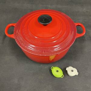 R1119【 LE CREUSET 両手鍋 20cm 】ルクルーゼ ココットロンド チェリーレッド 両手鍋 ホーロー鍋 中古品 調理器具 マグネット付き 現状品