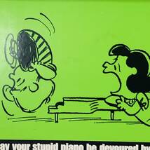 ピーナッツ 『 ルーシーとシュローダー 』 1971’ｓ ビンテージ フレーム 付 ポスター 当時物 額付 アンティーク スヌーピー_画像2