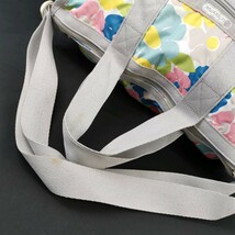 O ×【商品ランク:B】 レスポートサック LeSportsac 花柄 総柄 ナイロン ロゴデザイン ボストン / トラベル バッグ 婦人鞄 グレー系_画像6