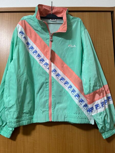 フィラ FILA レディース　ウィンドブレーカー　Mタグ付き　未使用品