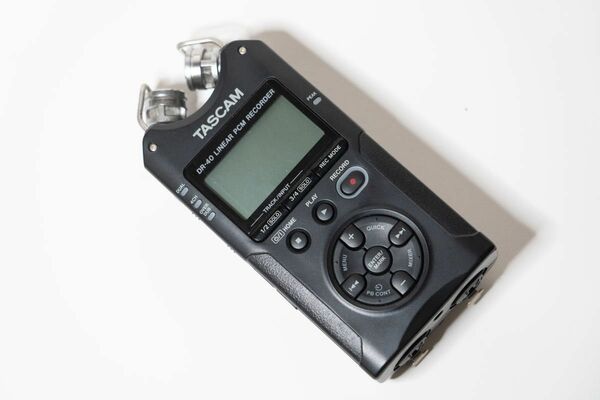 TASCAM リニアPCMレコーダー DR-40