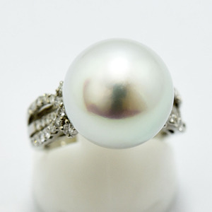  White Butterfly pearl 14.0mm diamond 0.42 ring south . pearl PT900 approximately 11 number new goods burnishing finishing used 