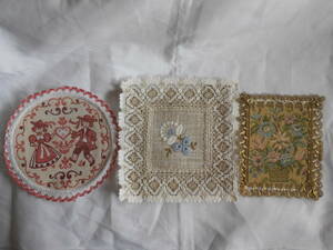 3枚　テーブルマット　オーストリア　チロリアン　レース　花刺繍　ゴブラン織り　イタリア　テーブルウエア　インテリア