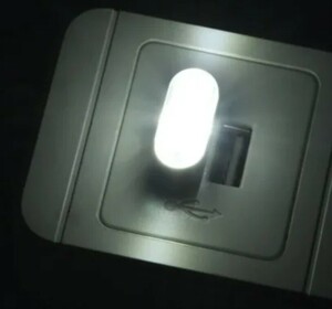 USB アンビエントライト LED ホワイト 電球色 電気 手元 足元