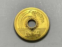 昭和６４年　５円黄銅貨　未使用　NO.7442_画像5