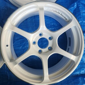 ADVAN RACING RG-4 18x8.0J 5/114.3 +44 レーシングホワイトメタリック&リング(WMR) 4本セットの画像4