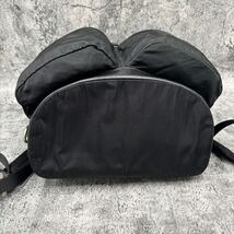 円●大容量●PRADA プラダ V135 バックパック リュックサック ビジネスバッグ 三角ロゴ リナイロン レザー シルバー金具 A4収納 黒 メンズ_画像4