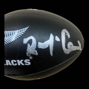 【3.11チャリティ】リッチー・マコウ さん直筆サイン入りAll Blacks ストレスボール（ラグビー）の画像3
