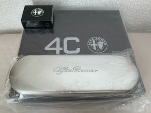 ◆新品！未使用！カーボン調BOX入りAlfa Romeo 4C USB & Alfa Romeoボールペン & オーナメント マグネット