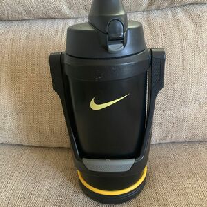 ナイキサーモスジャグ ２Ｌ