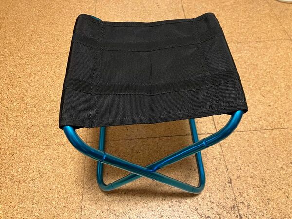 超軽量 コンパクト折り畳み椅子