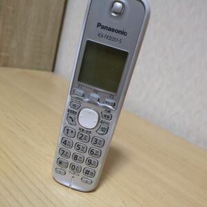 パナソニック増設用子機KX-FKD351-S　　Panasonic　親機との増設確認、内線通話確認済です　バッテリー未付属