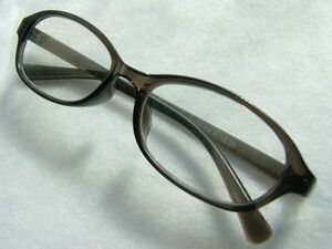 老眼鏡+2.0　濃いグレー　軽量約10g　★落札後すぐ希望度数を要連絡　オーバル型　細フレーム