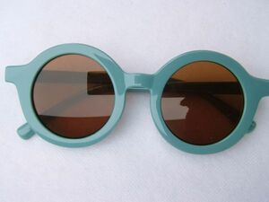 キッズサングラス　丸型　ペールブルー×ブラウン　UV　紫外線から目を守る　キッズメガネ　子供用メガネ