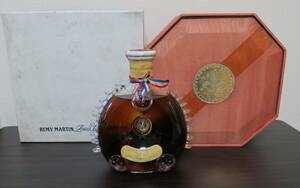 [ not yet . plug ]REMY MARTIN Remy Martin Louis 13. Berry Old star anise shape box * change plug equipped 